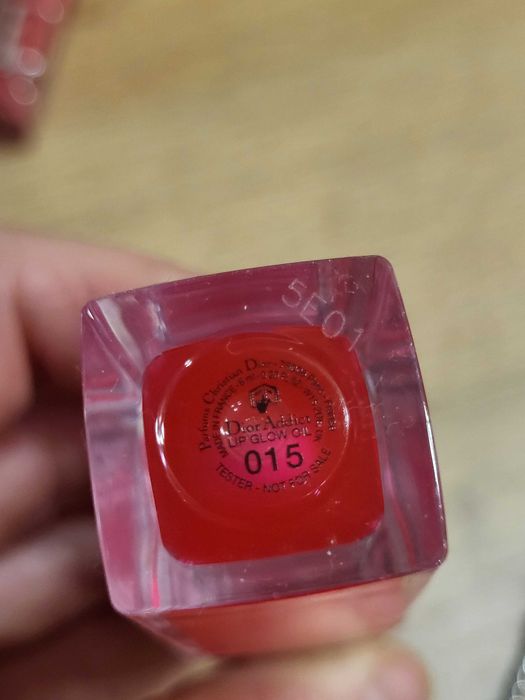 Нови оригинални гланцове Dior!