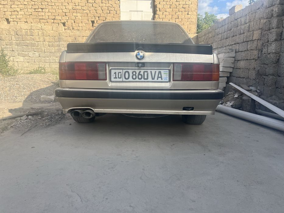BMW e30
