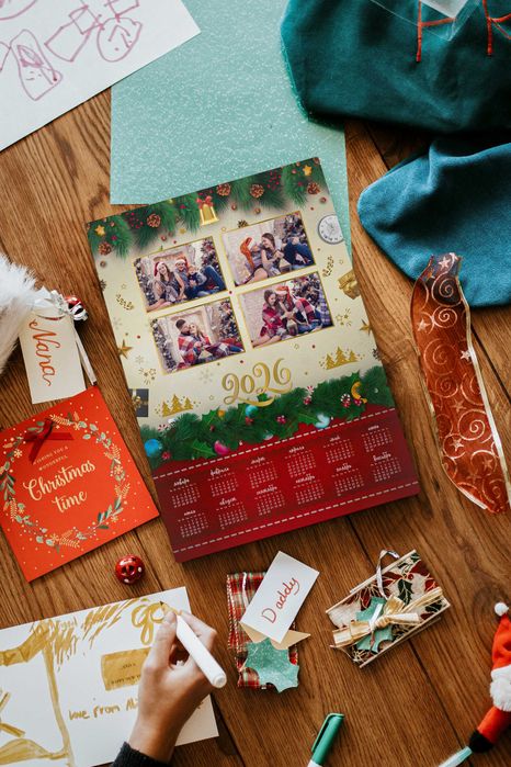 Новогодний календарь-постер с вашими фотографиями