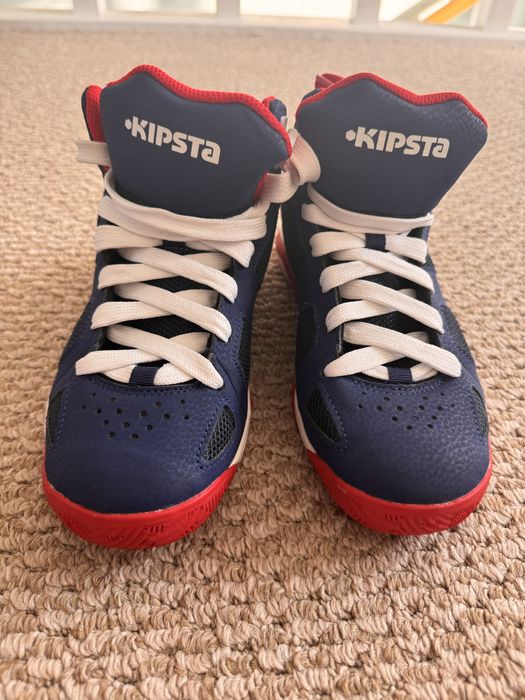 Продам обувь kipsta