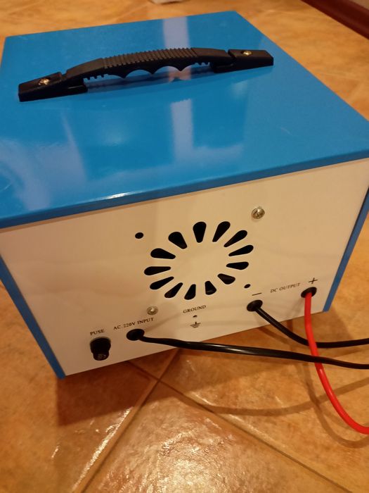 Зарядно устройство 12-24 волта 100А