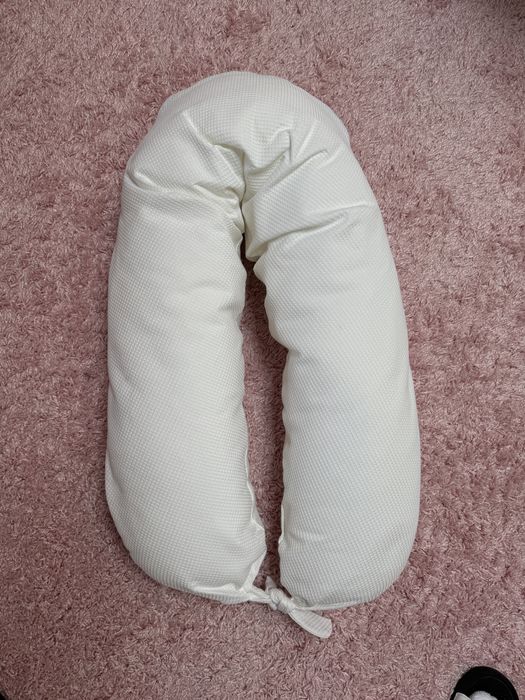 Възглавница за бременни и новородено