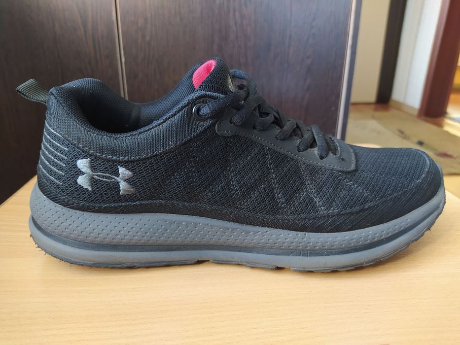 Продам кроссовки