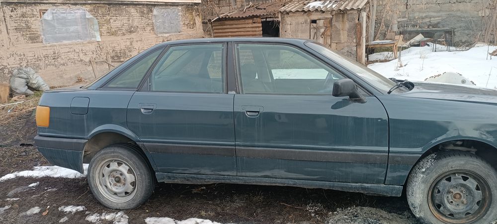 Машина на ходу.без гнилья.