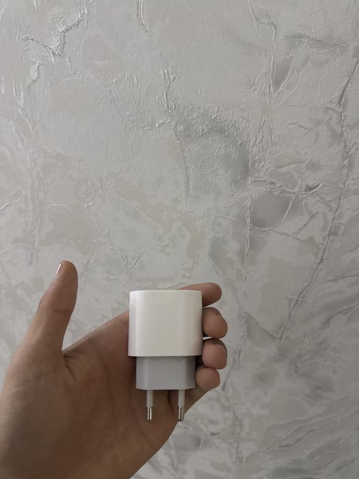 Адаптер питания Apple,20вт