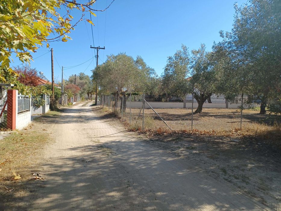 Продава се парцел 550 м2 в регулация в Паралия Врасна, Гърция