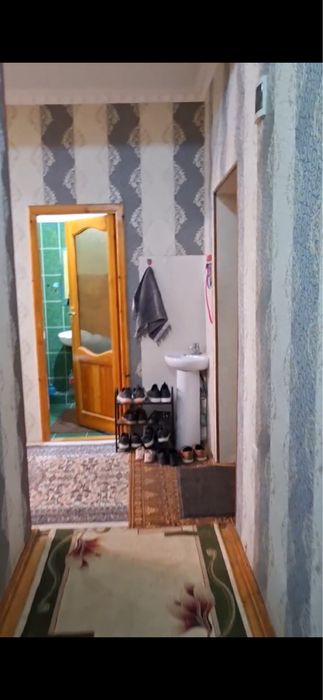 kvartira sotiladi 3 xonali , 2 kavatda 96kv
