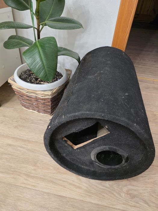 Продам корпус от сабвуфера Kokira