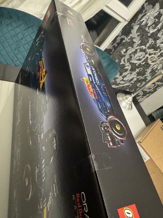 Lego technic f1 42206 и 42171 mercedes redbull ново