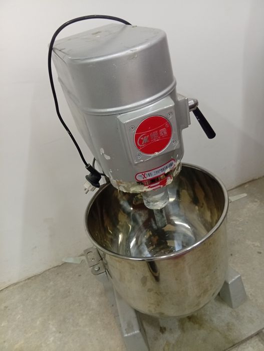 Mikser 30 litr holati yengi
