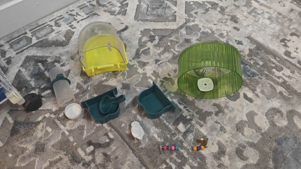 Продам клетку большую для птиц