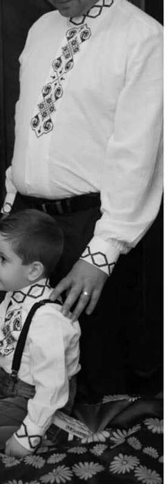 Set ie tradițională tată și băieței