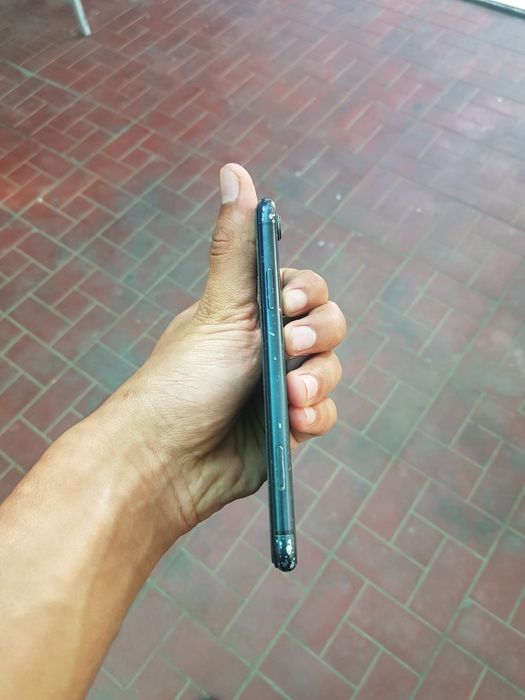 Iphone xr 64 100/
