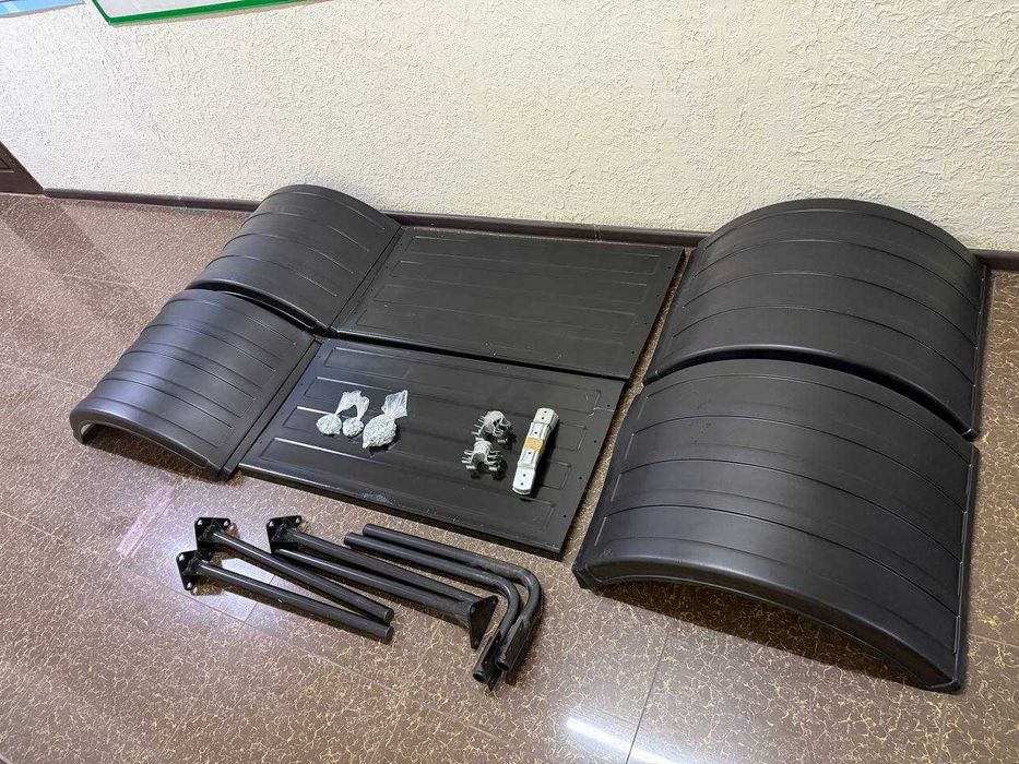 Крылья на КАМАЗ миксер, тягач пластик с металл площадкой на 2 стороны.