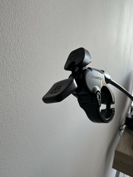 Furca SR Suntour 29” Air + Remote Lockout - ca nouă, puțin folosită
