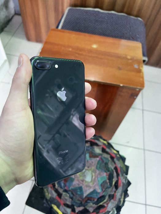 IPhone 8+ 64 GB xolati yaxshi