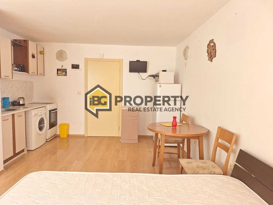 Просторен и светъл апартамент в Бяла