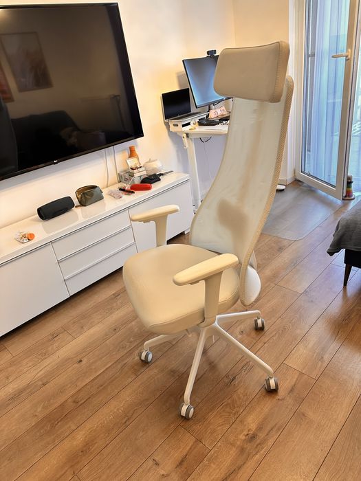 Vand scaun de birou ikea jarvfjallet aproape nou la jumate de pret