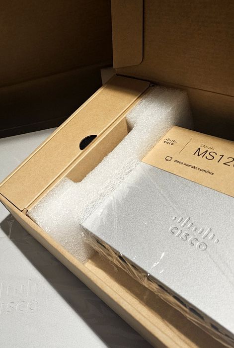 Cisco Meraki MS120-8LP Switch 8 Porturi PoE+ SIGILAT / NOU / NEFOLOSIT + Sursa Inclusa + Transfer Dashboard