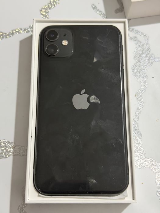 iPhone 11 64 гб.