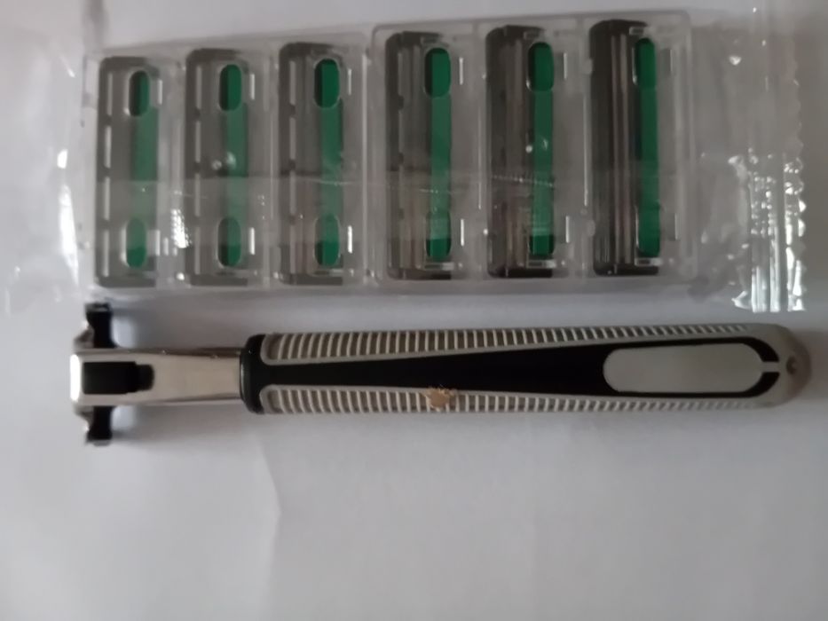 Aparate de ras cu 48 piese de rezerva