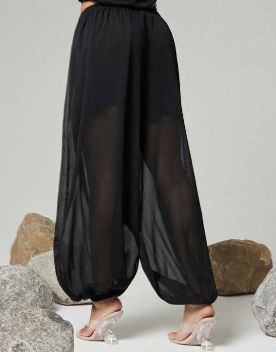 Pantaloni negrI, șifon transparent, model jogger, mărime M-L - NOI