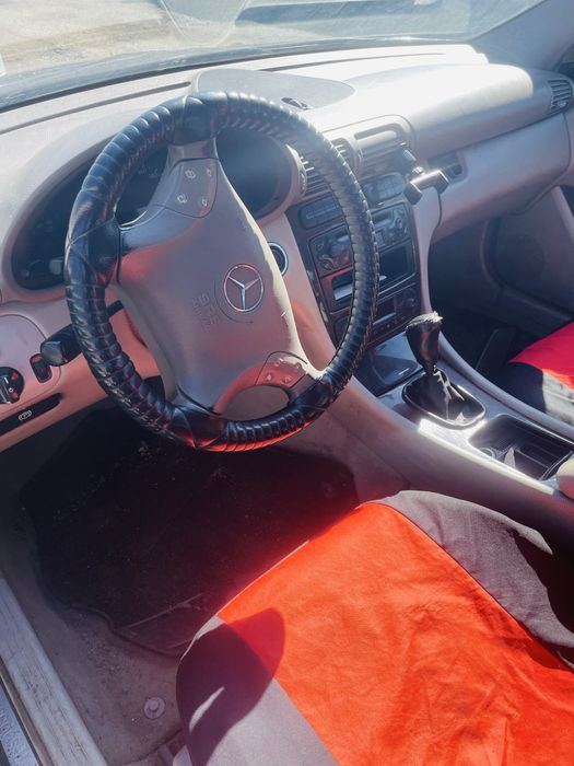 Mercedes c220 цял за части пали и върви.