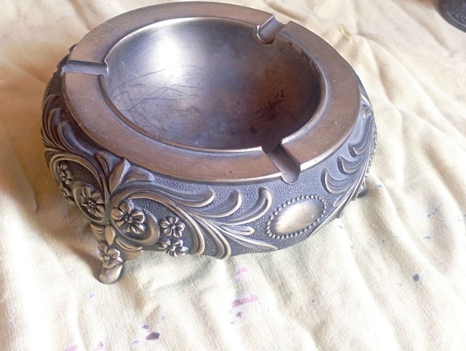 Antikvar buyumlar hammasi optim sotiladi