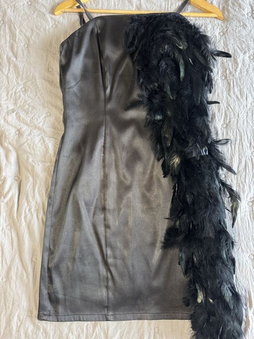 Парти рокли 5 модела с пера, пайети