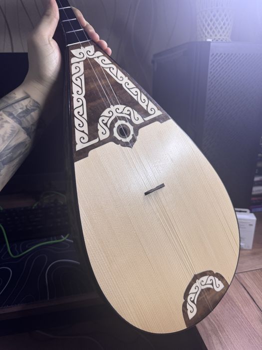 Кәсіби домбыра -  бұйра қайың