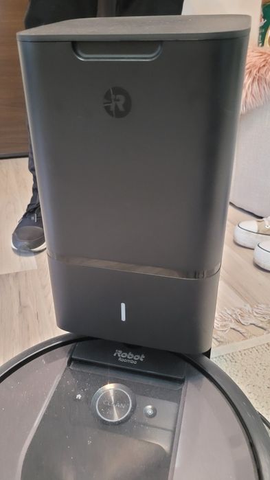Aspirator robot iRobot Roomba Combo i8+, alimentare la rețea