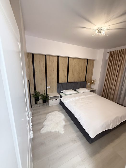 Inchiriez apartament de lux cu  2 camere, in bloc nou