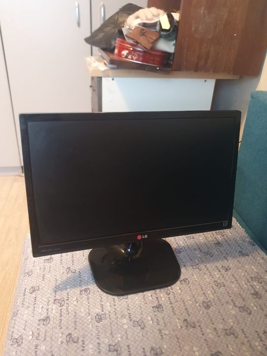 Монитор 24д. LG Ips