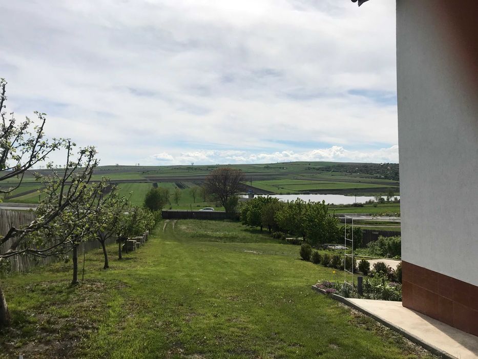 Casa si gradina 5600 mp Tureni