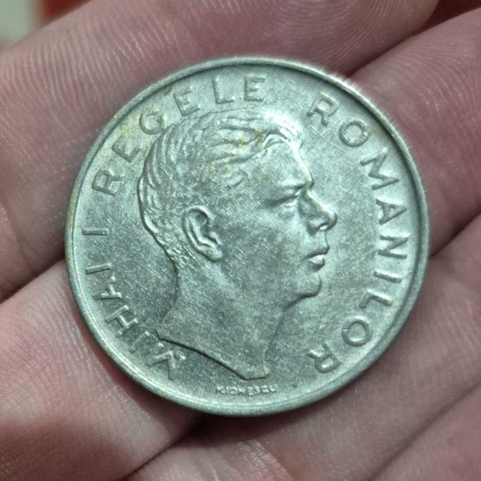 Moneda 100 lei / an 1943