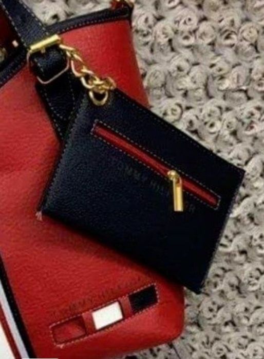 Set geanta+portofel,super model, saculet, etichetă