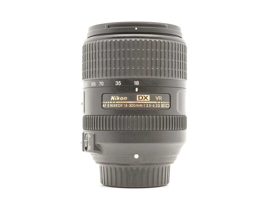 Вариообектив Nikkor 18-300 mm