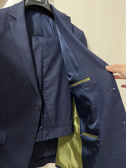 Продам костюм