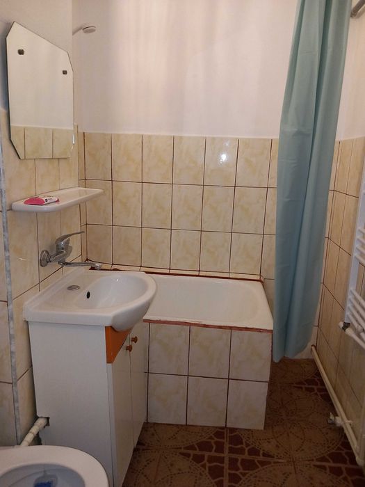 Ofer garsoniera pentru inchiriere in Braila la etaj intermediar