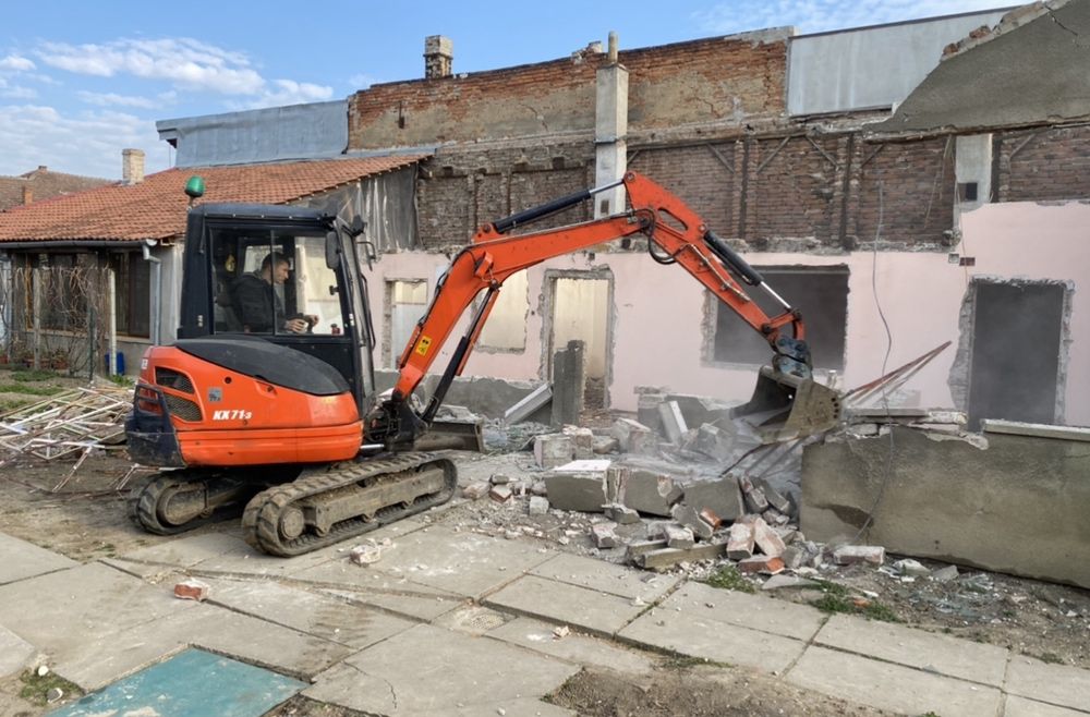 Demolari Profesionale| Cu Camioane Si Utilaje Specializate!