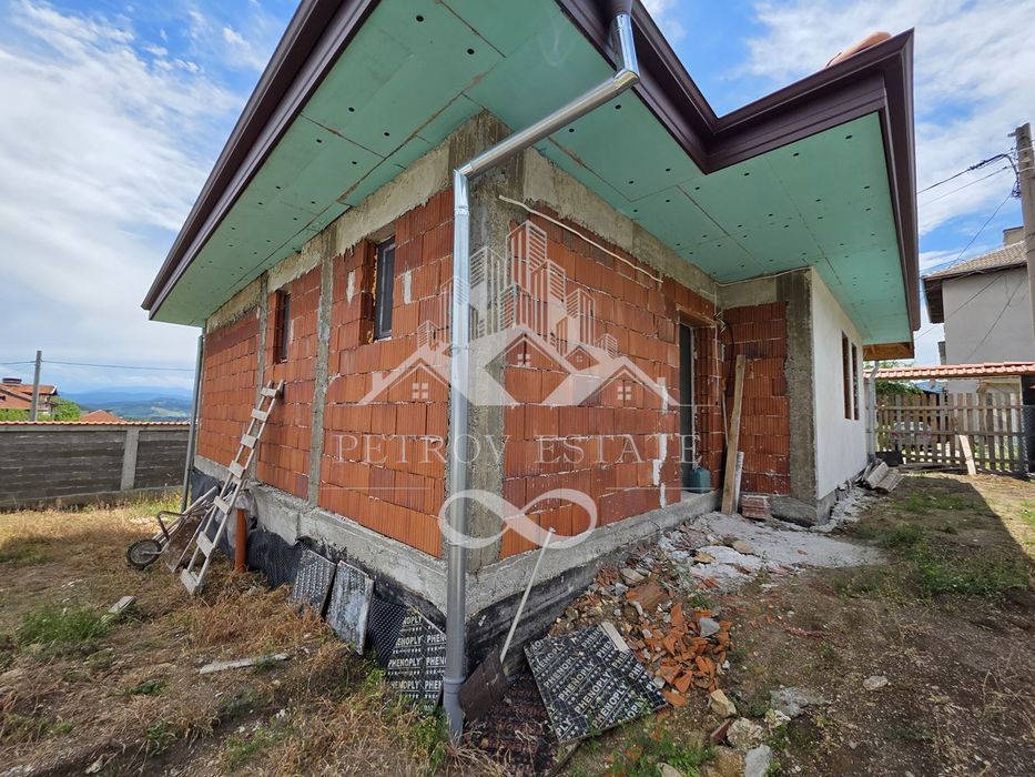 Къща в Пазарджик, област-гр.Велинград площ 110 цена 148000