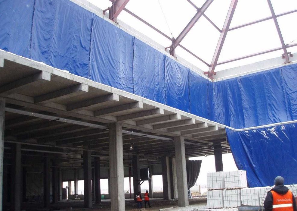 Тент с люверсами