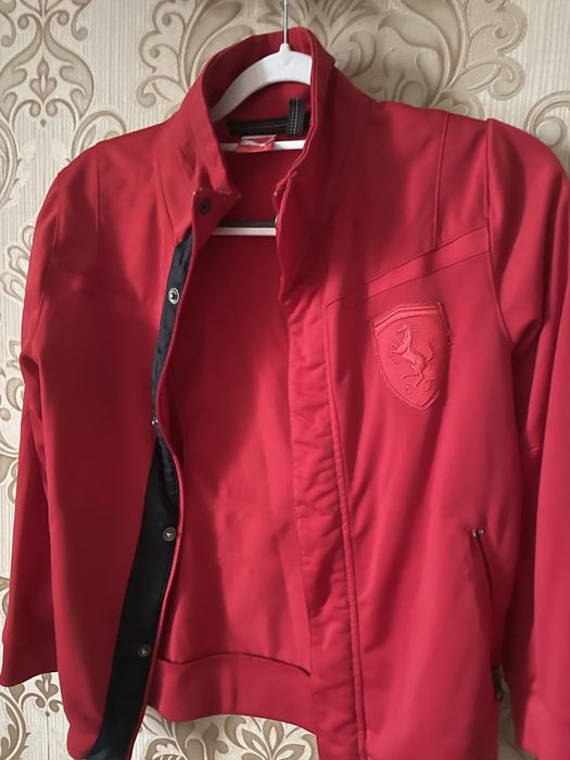 Gecuta Puma Ferrari masura S kids, 29 lei !