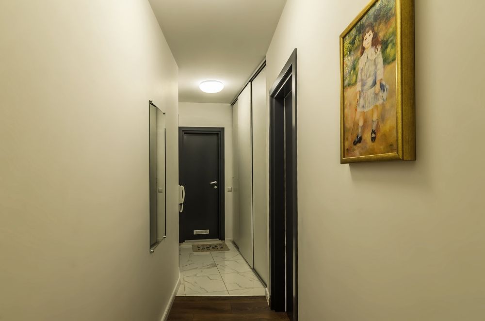 ”Деси” двустаен ап. в широк център