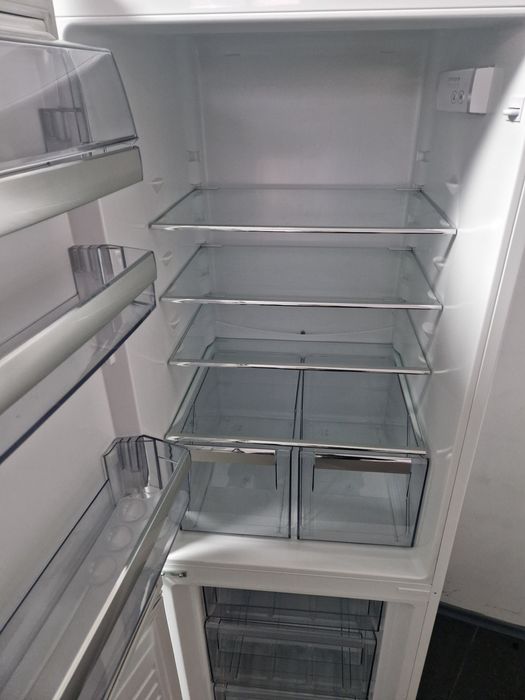 Хладилник с фризер Aeg A++ No Frost