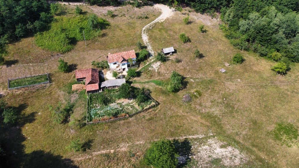 Casă+ teren de vânzare pe Valea Gepisului loc. Groși