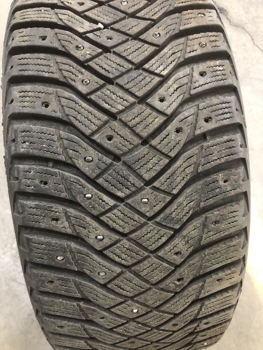 шины зимние комплект 18