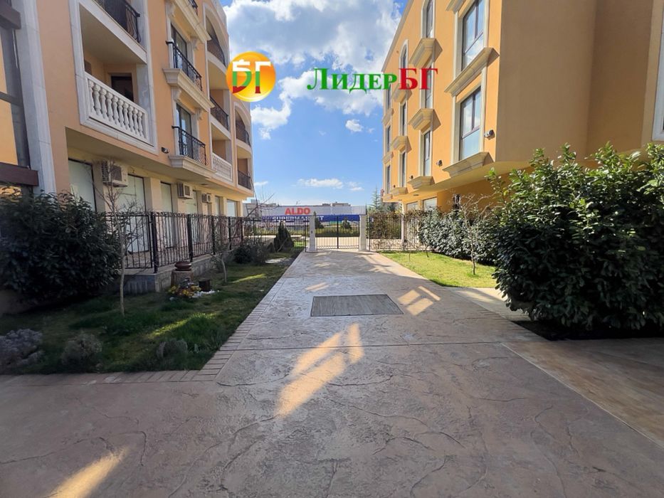 Продава се Двустаен апартамент в к.к. Елените - 60 кв.м за 1000 €/кв.м - Снимка #10