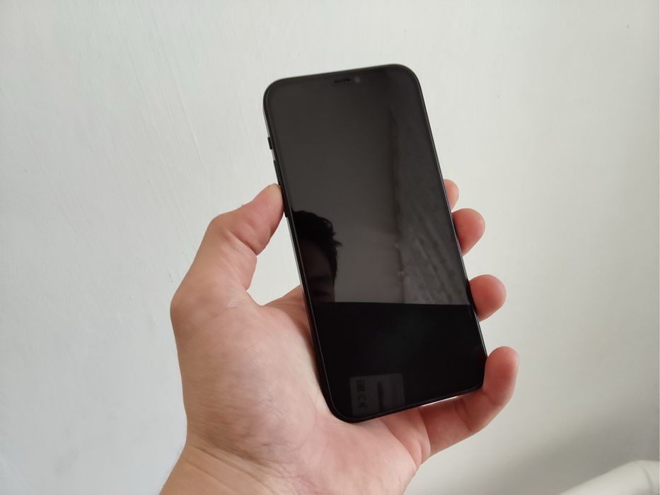 Iphone 12 в отличном состоний
