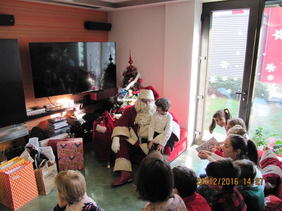 Дядо Коледа покани у дома София